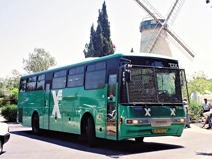 &quot;השריונים יצאו (מאגד) בחריקת שרשרת&quot;