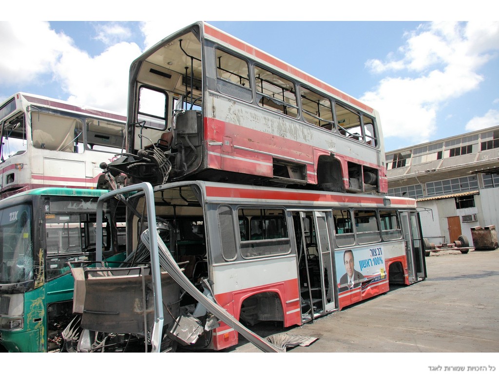 "וינוחו בשלום על משכבם"