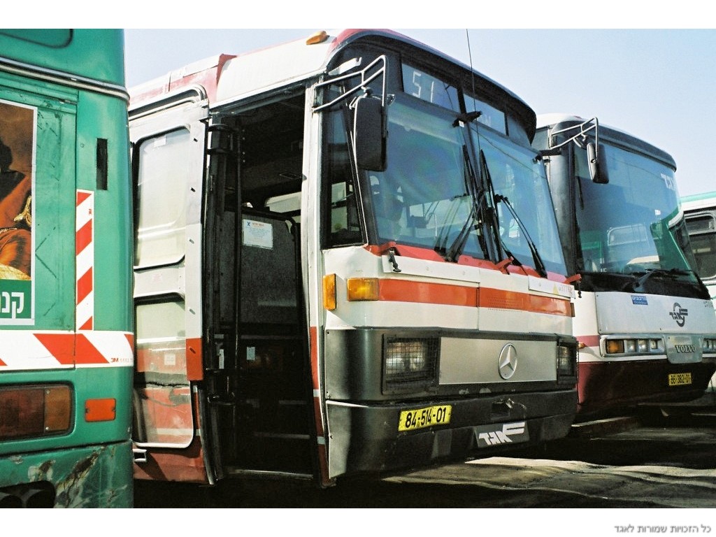 "השריונים יצאו (מאגד) בחריקת שרשרת"