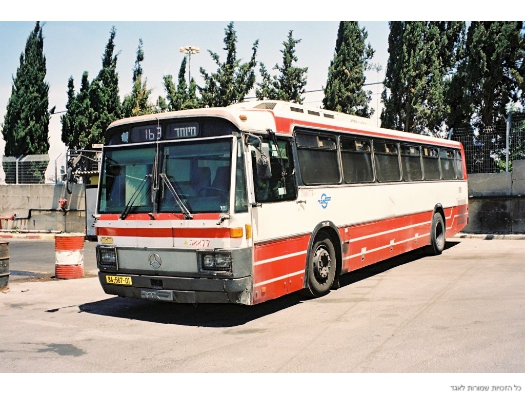 "השריונים יצאו (מאגד) בחריקת שרשרת"