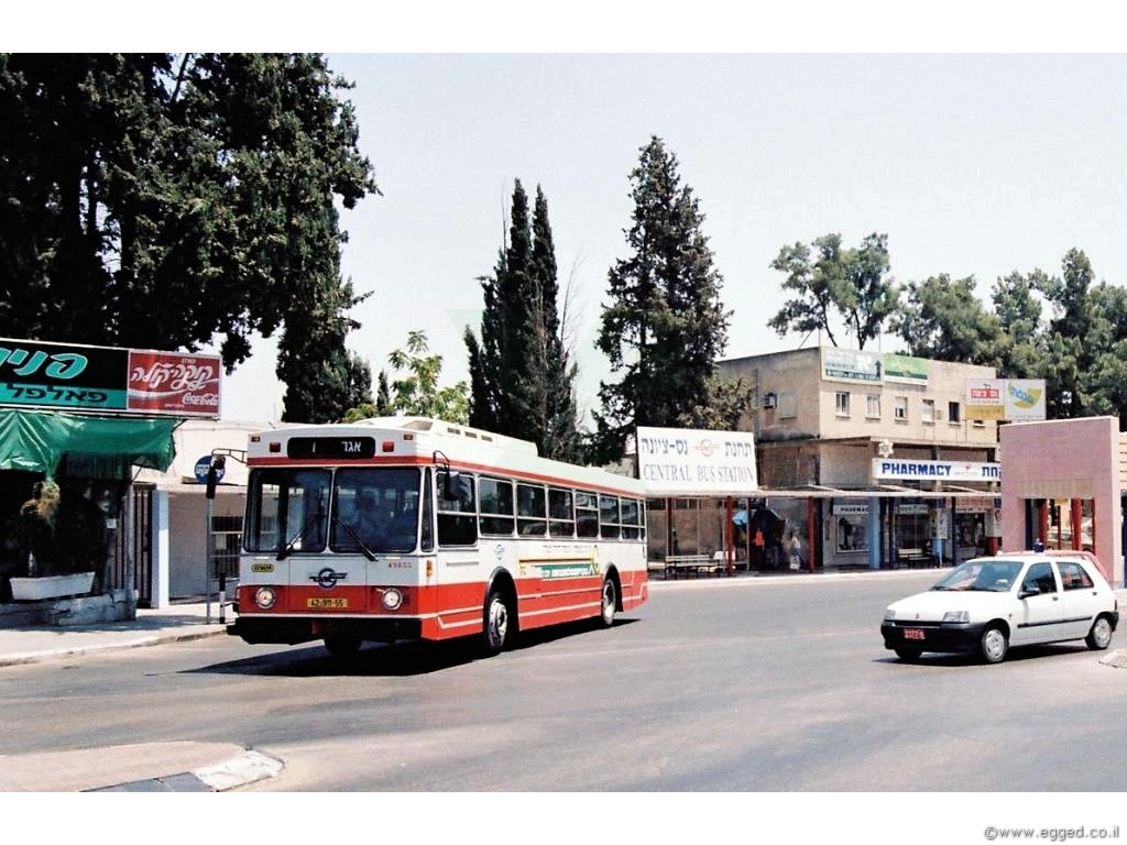 סיפורו של אוטובוס המרצדס העירוני שנבנה בארץ