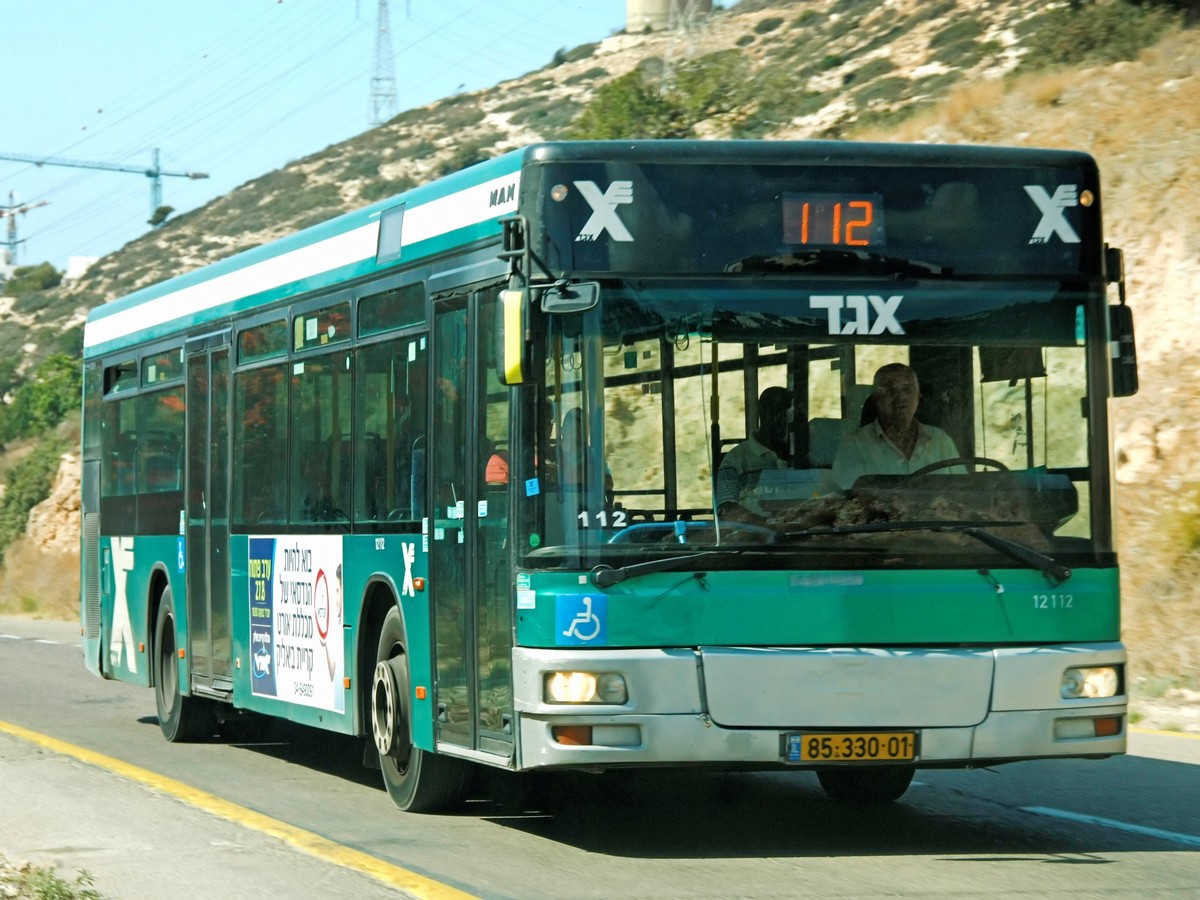 בלדה לאוטובוסים נמוכי הרצפה של מ.א.ן