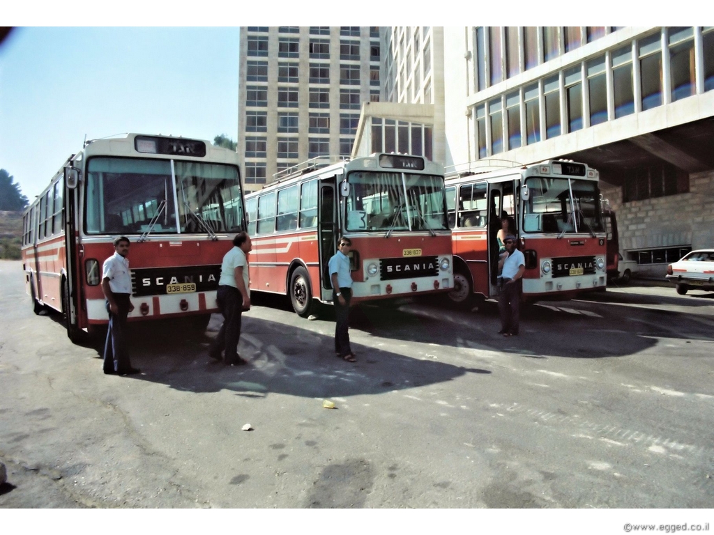 אוטובוסי "סקאניה" באגודה בעבר