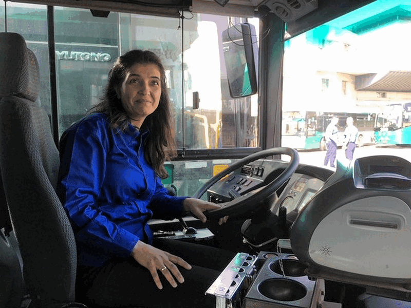 "הצפוניות" שאוחזות בהגה האוטובוס
