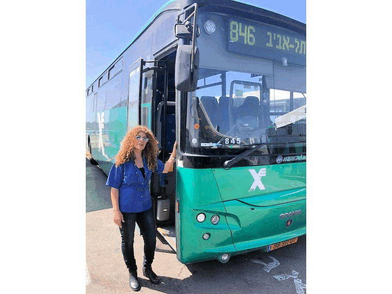 "הצפוניות" שאוחזות בהגה האוטובוס
